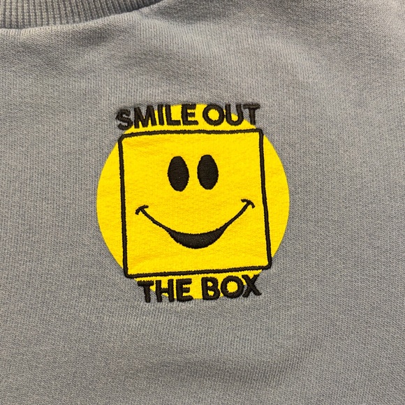Hundred Pieces Blue Sweatshirt with Yellow Smile Patch - Picture 11 of 12
